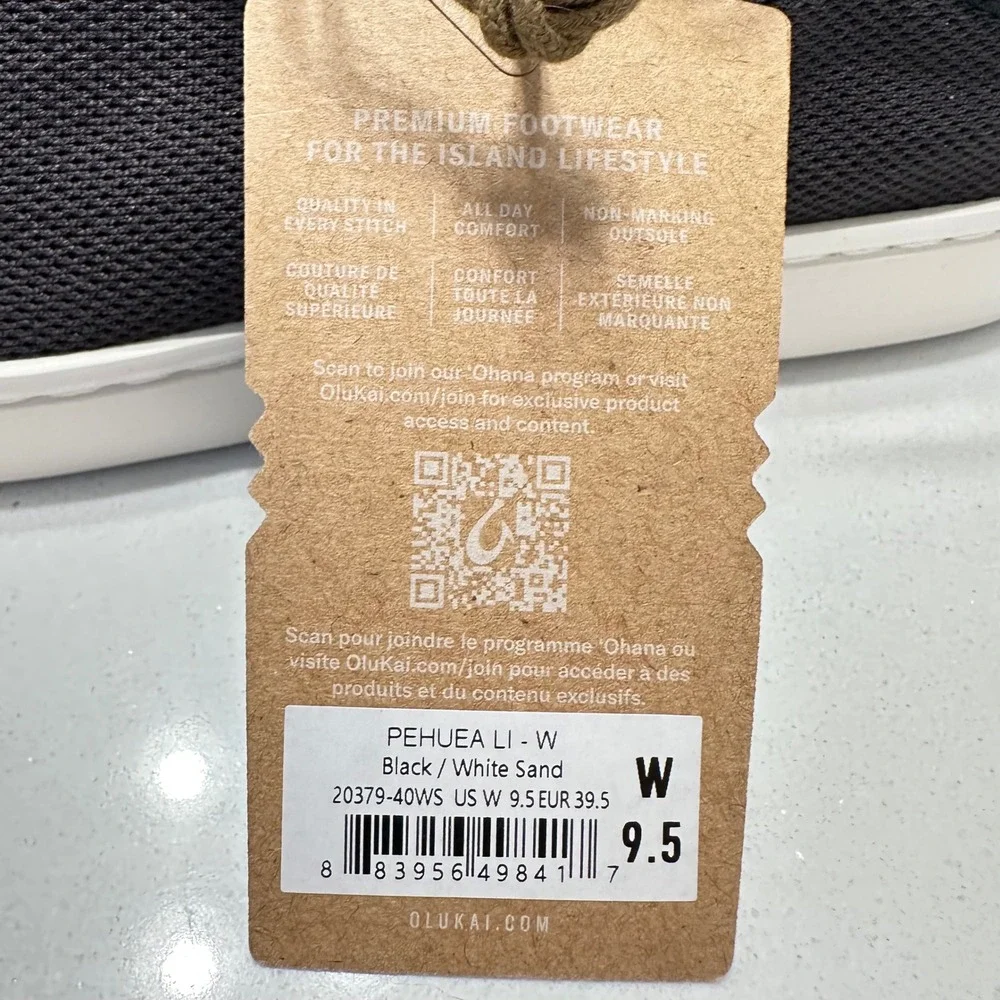 OluKai women’s casual